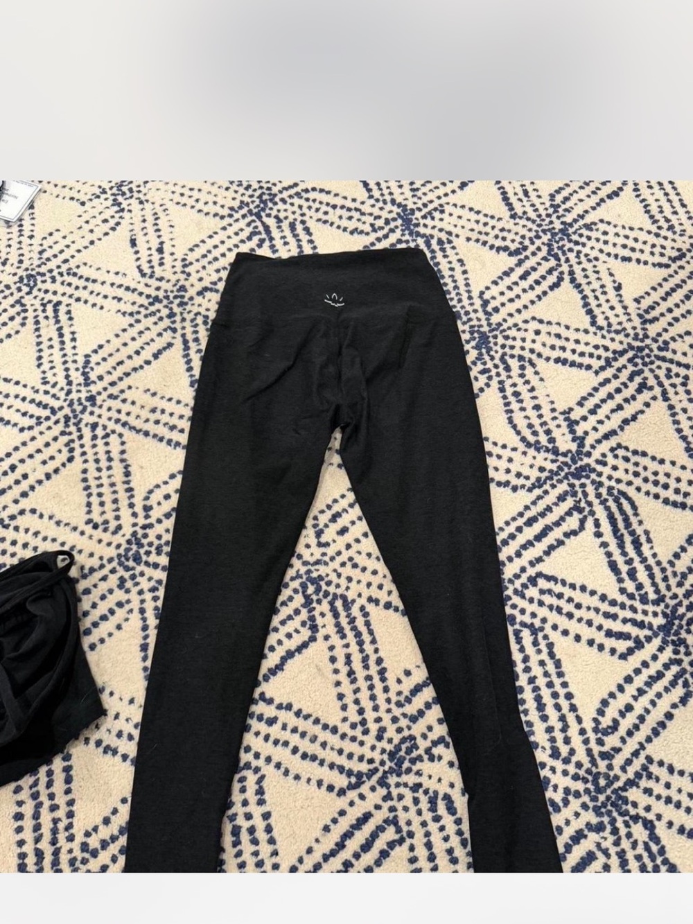 Beyond yoga size small black leggings